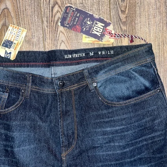 Mens jeans 38 x 32 NWT